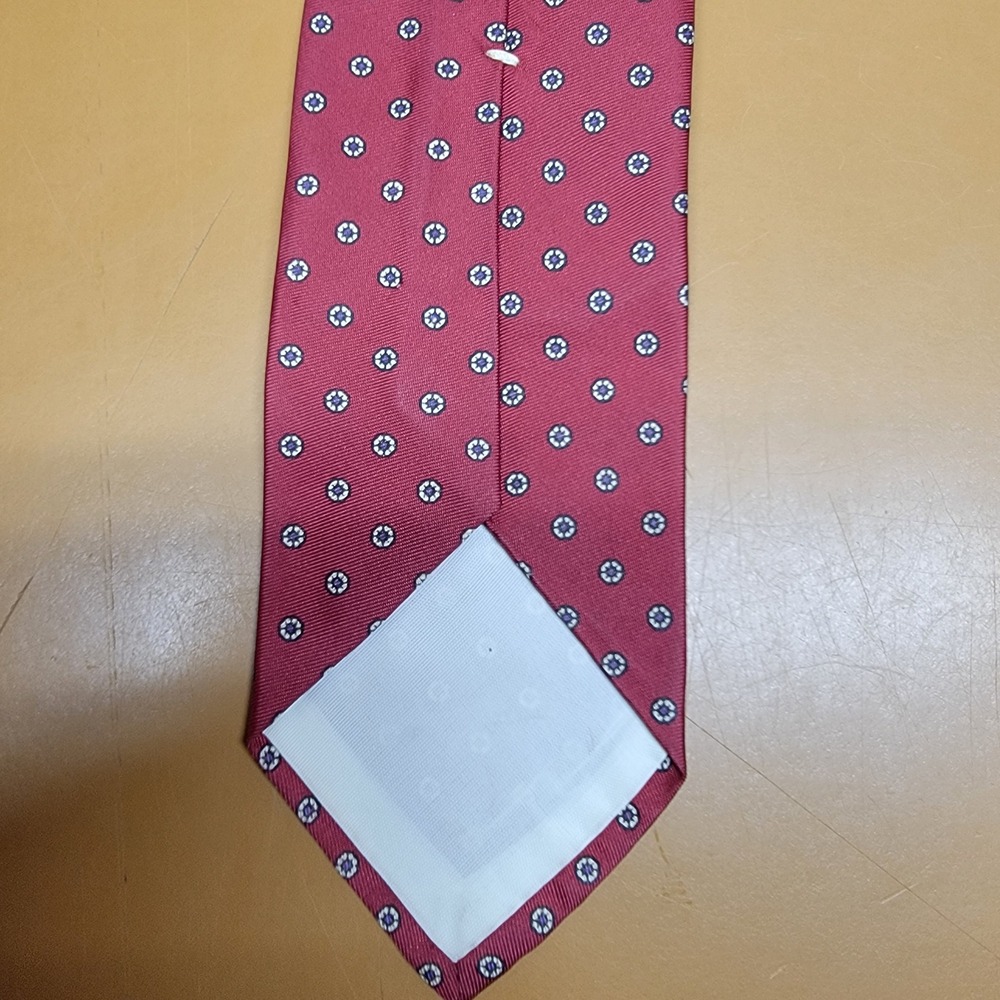 Mens Silk Red Micro Geometric Pattern Necktie Fashion Accessory - Picture 2 of 5